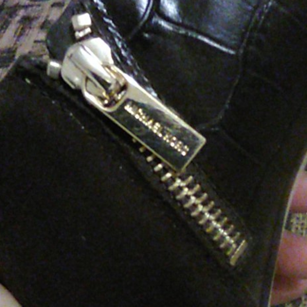 Michael Kors booties - Picture 6 of 12